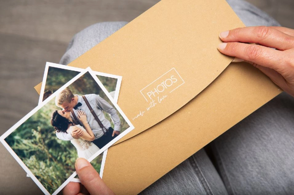 Fotomappen aus Naturkarton – hochwertige Bildverpackungen für Fotografen